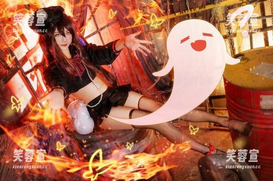 Sally Dorasnow Sally Dorasnow兔女郎图册:看爱蜜莉雅如何让每一张照片都高能!